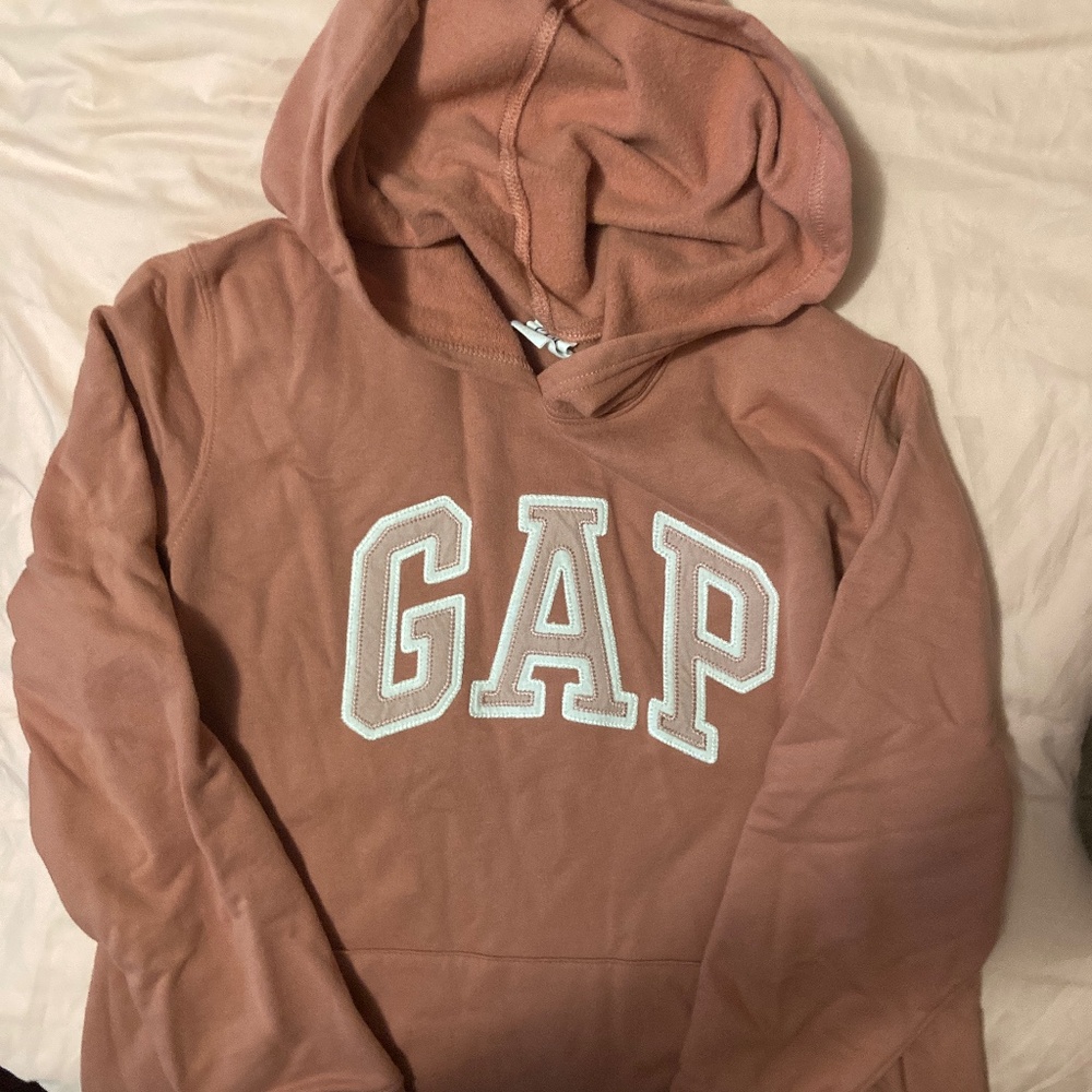 Gap pinkish hoody with front pocket